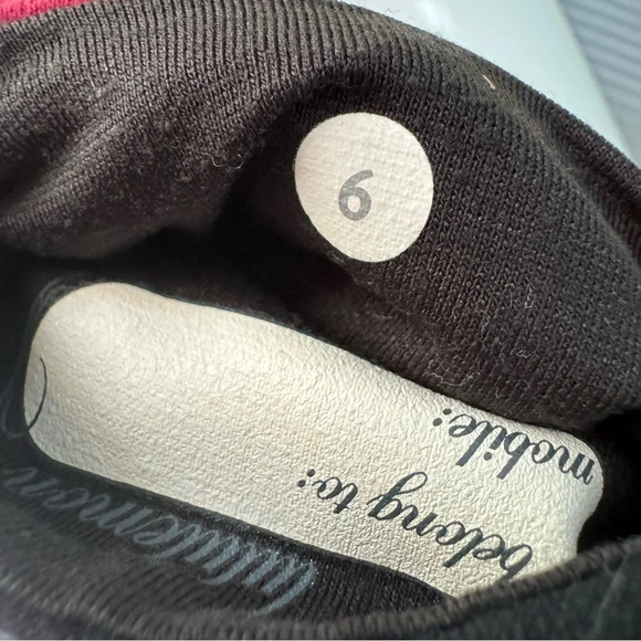 Lululemon Groove Crop Leggings. Black with Red Pink Waistband. Reversible. 6 - Picture 2 of 13